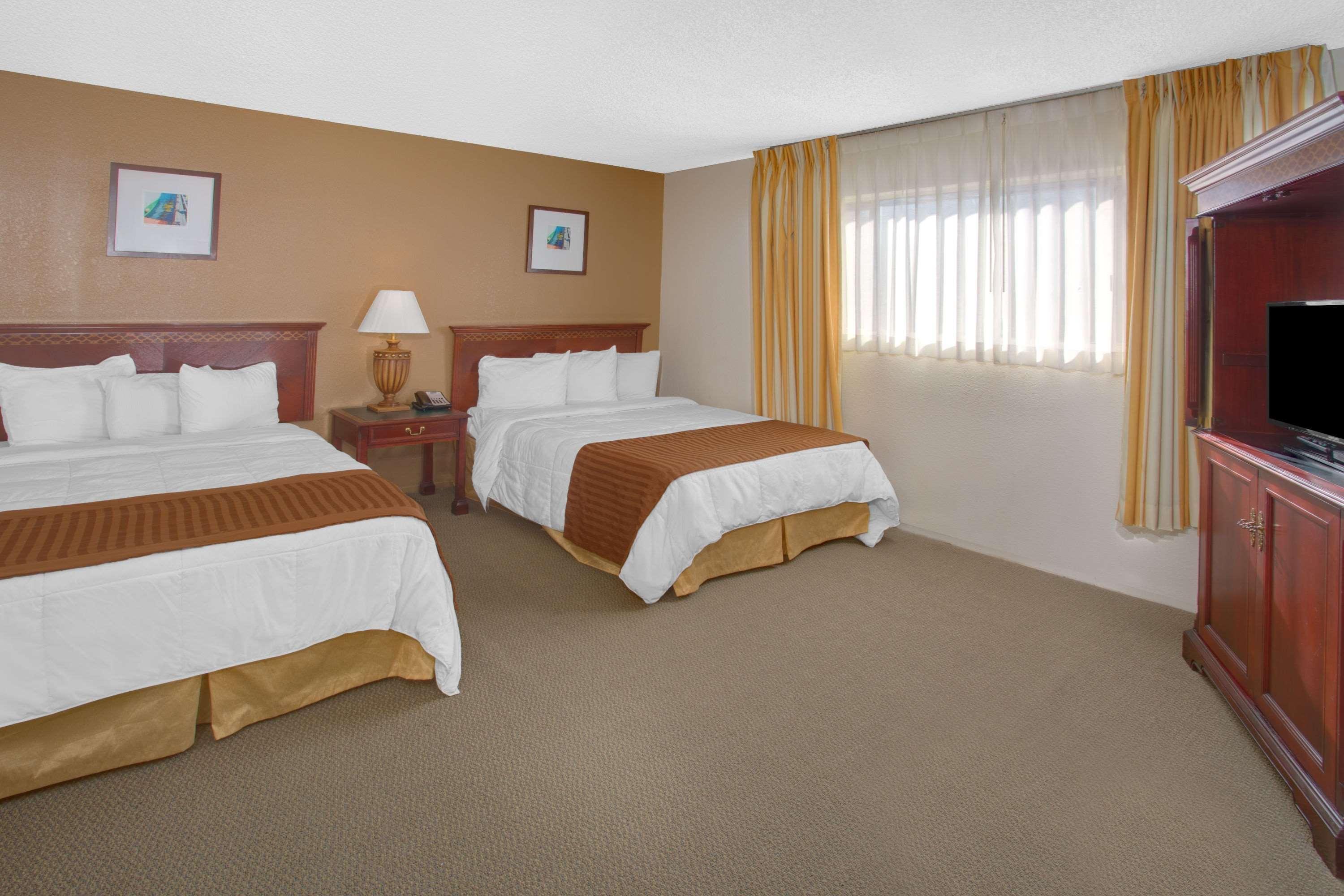 Travelodge Inn & Suites By Wyndham Yucca Valley/Joshua Tree Экстерьер фото