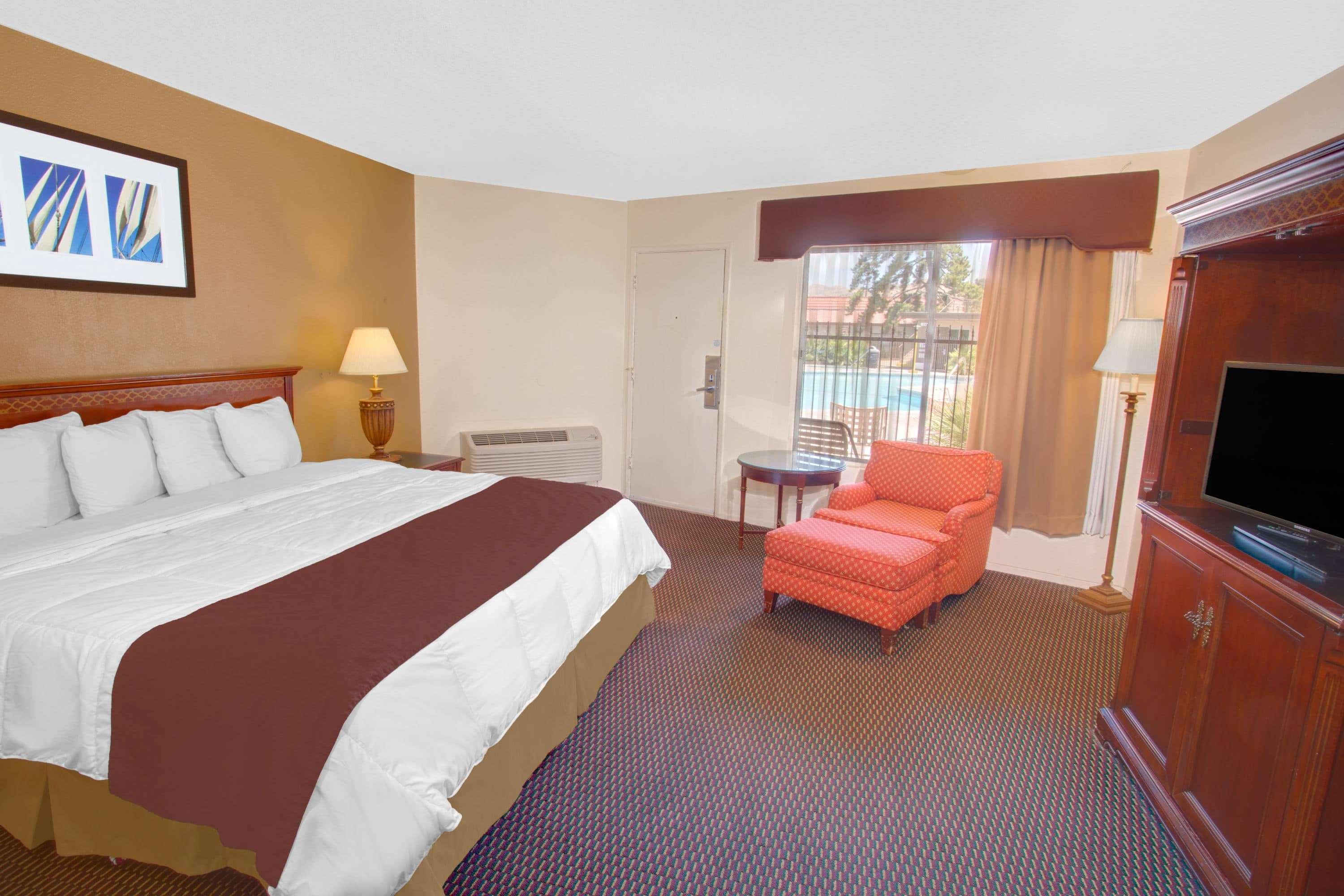 Travelodge Inn & Suites By Wyndham Yucca Valley/Joshua Tree Экстерьер фото