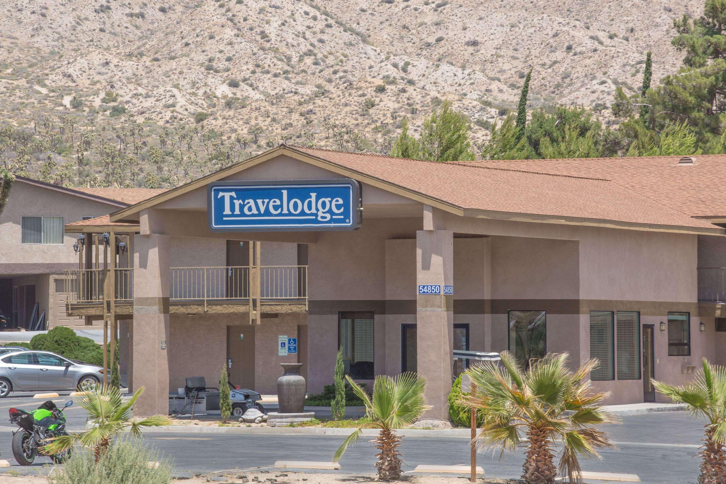 Travelodge Inn & Suites By Wyndham Yucca Valley/Joshua Tree Экстерьер фото