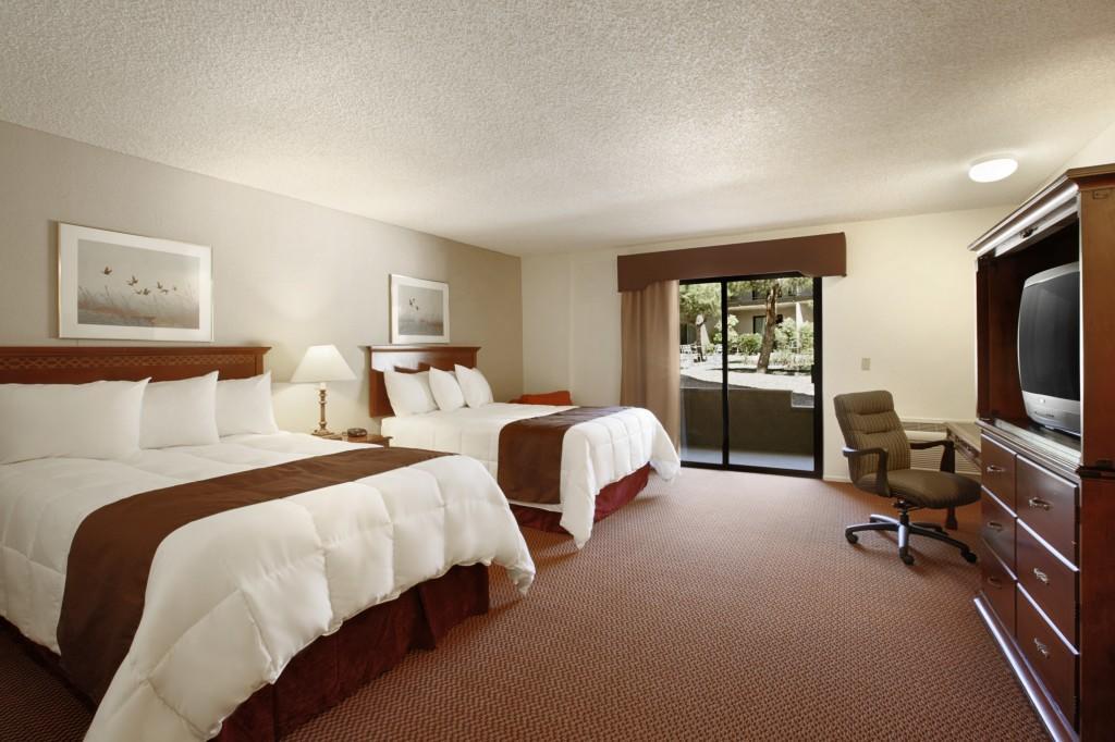 Travelodge Inn & Suites By Wyndham Yucca Valley/Joshua Tree Номер фото