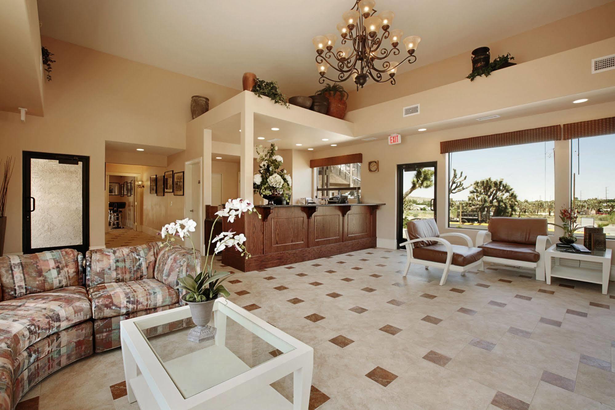 Travelodge Inn & Suites By Wyndham Yucca Valley/Joshua Tree Экстерьер фото